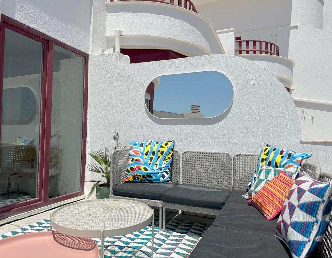 Groovy Caparica Gem With Large Sunny Terrace Daire Costa da Caparica Dış mekan fotoğraf